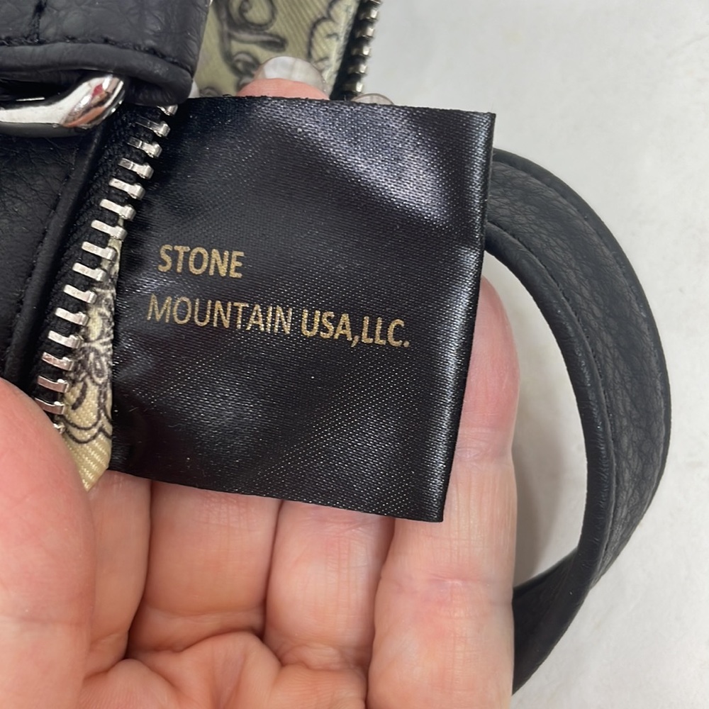Stone Mountain USA Black Shoulder Handbag Silver Hardware Exterior Zip Pocket - Picture 11 of 17